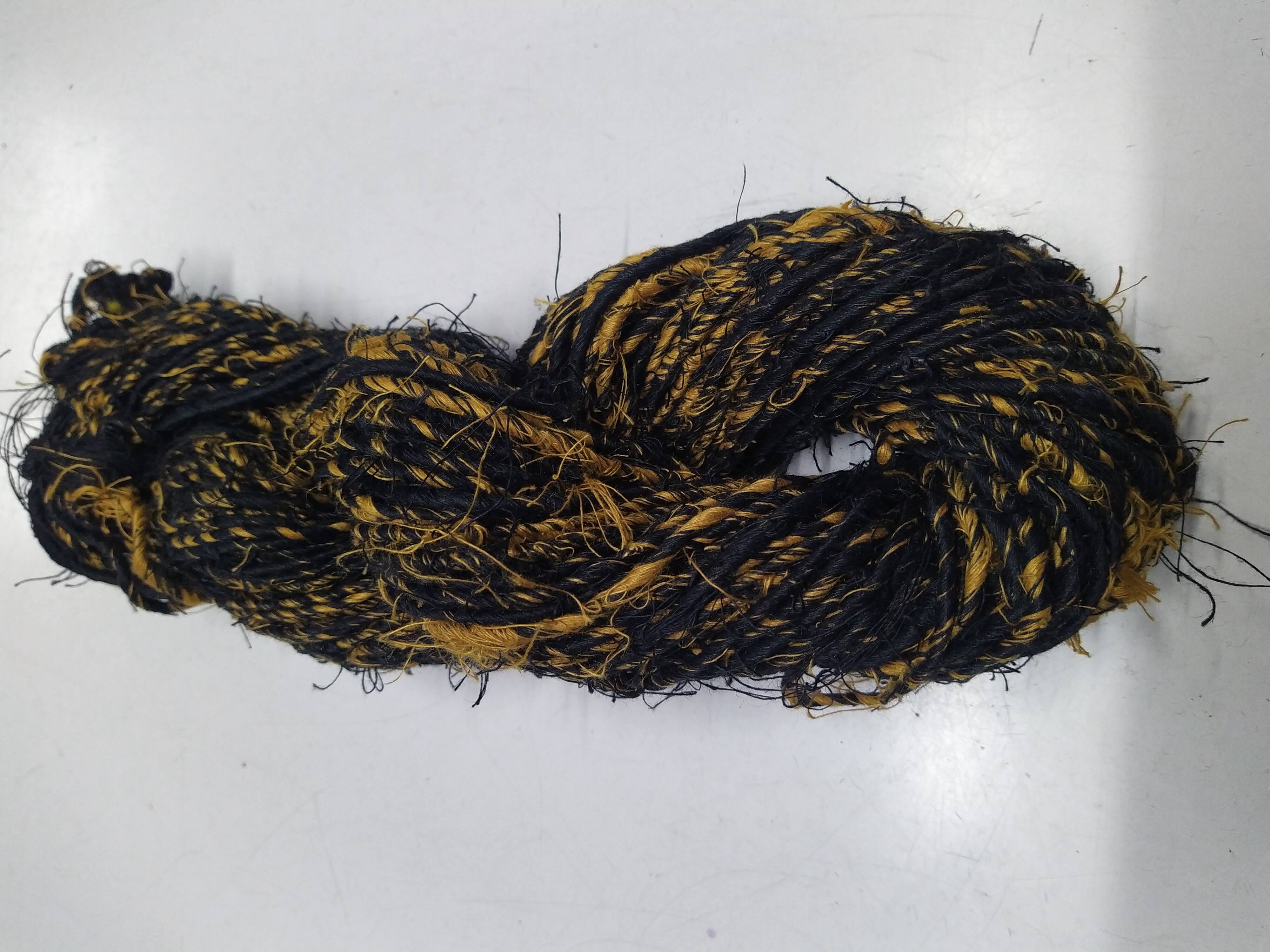 Recycled Linen Yarn (32)